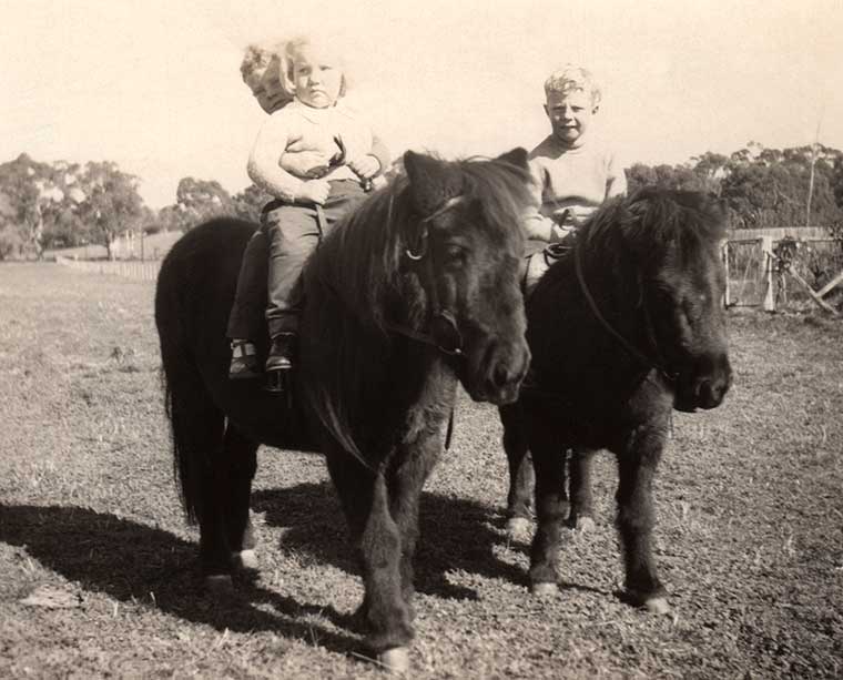 Graham, Kaye and Warren INGERSON on LePOIDEVIN ponies